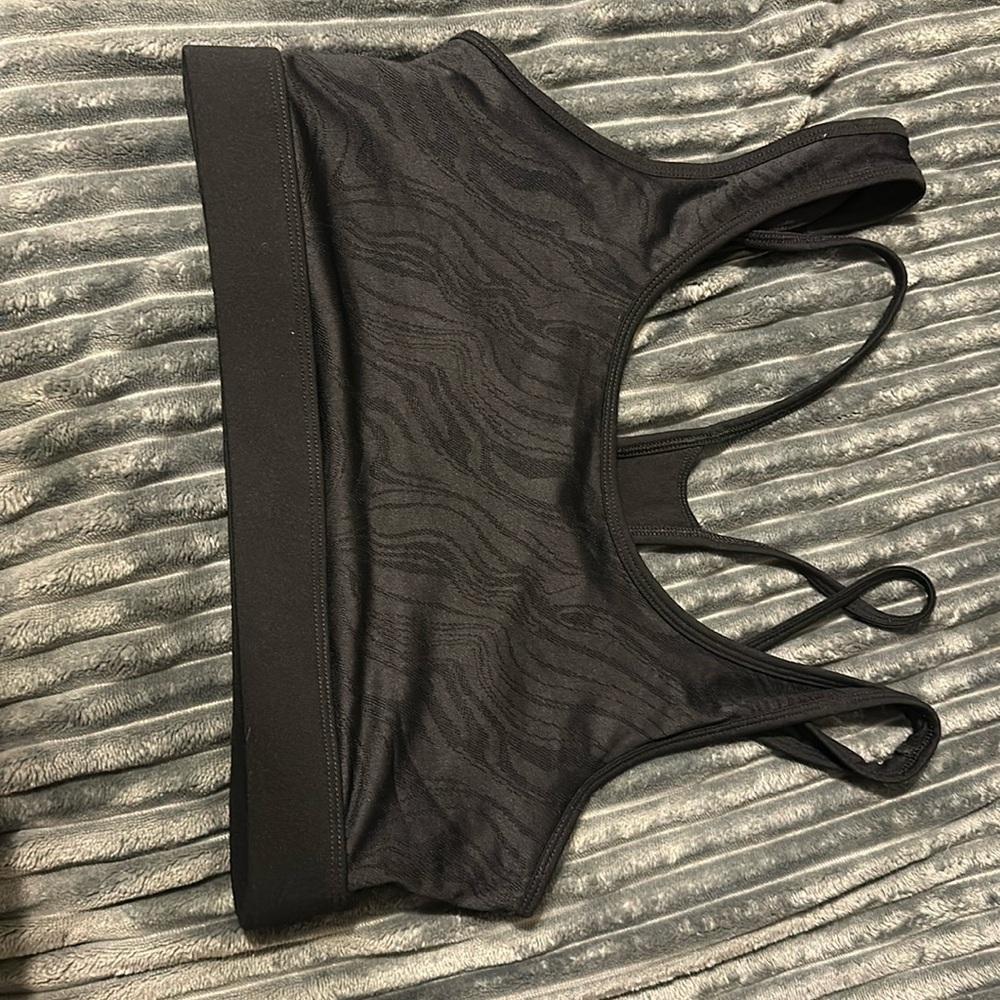New fabletics sport bra medium